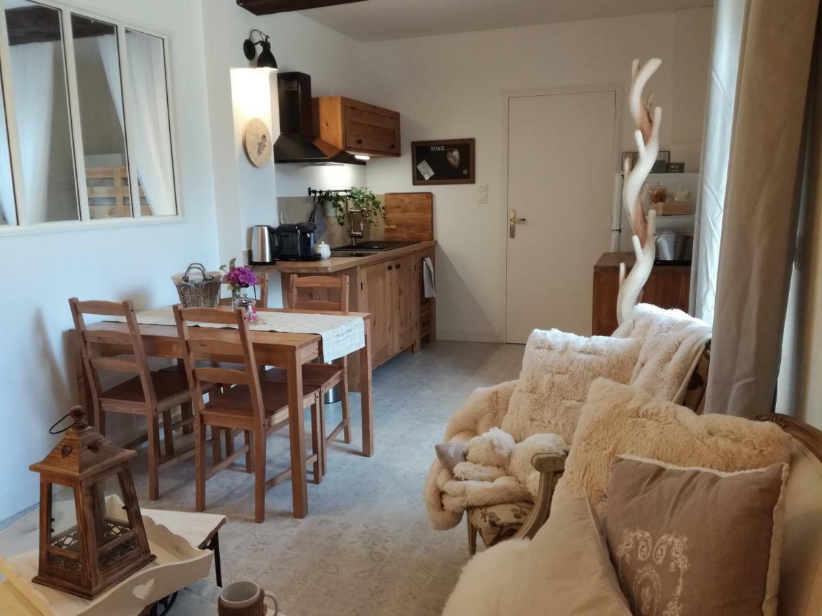 Manoir De La Guignardiere - Charme Et Douceur Chavagne Esterno foto